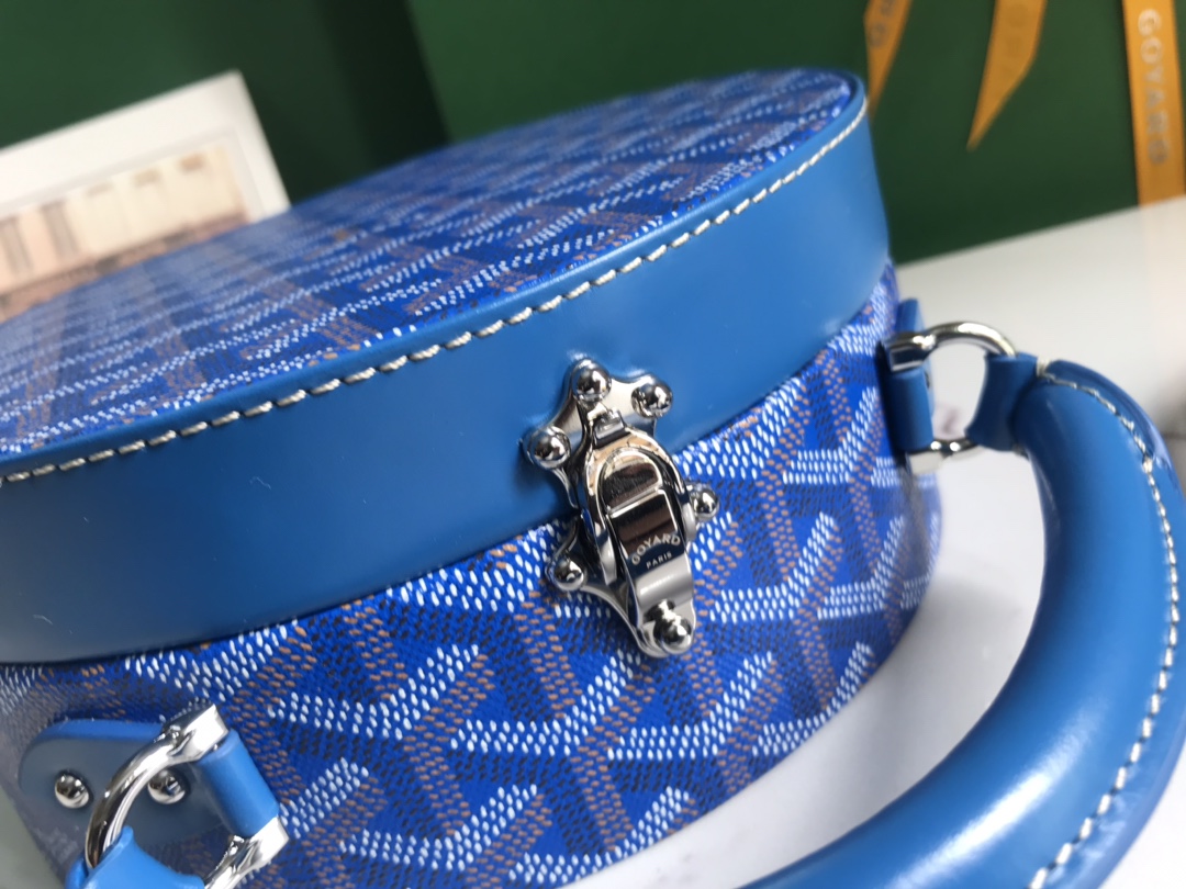 The Alto Hatbox Trunk Bag In Blue